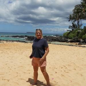 Meet your Posher, Connie